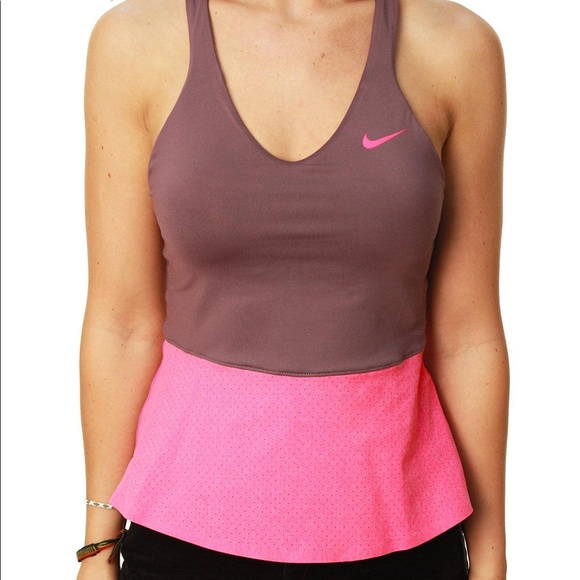 Nike Tops - RARE❗️Nike Women’s tank top by Maria Sharapova 🎾